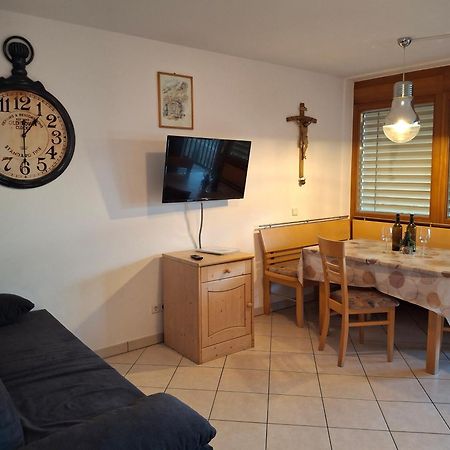 Bertoldihof Lägenhet Cortaccia Exteriör bild