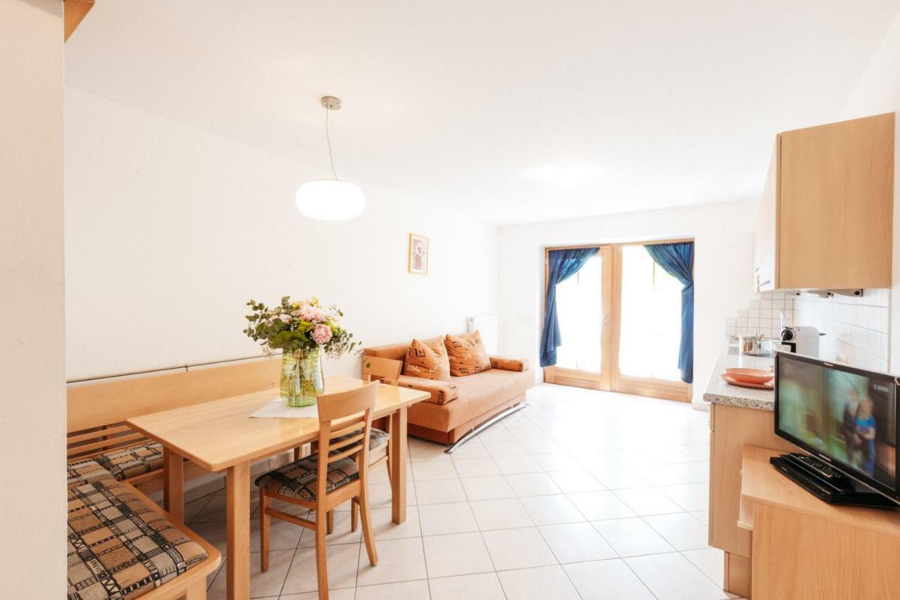 Bertoldihof Lägenhet Cortaccia Exteriör bild